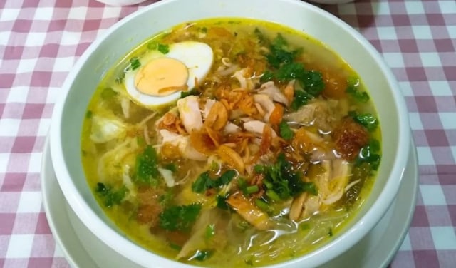 Tentrem's Village Chicken Soup: Warmth That Nourishes Cilacap's Soul